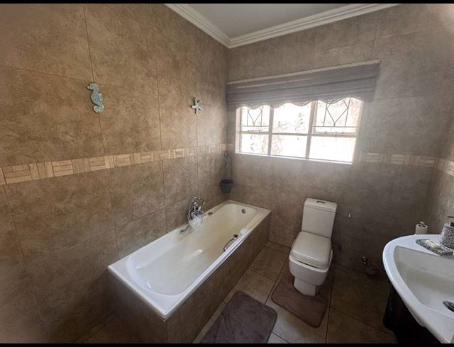 4 BEDROOM HOUSE FOR SALE IN VERWOERDPARK